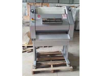 750mm Baguette moulder / 2