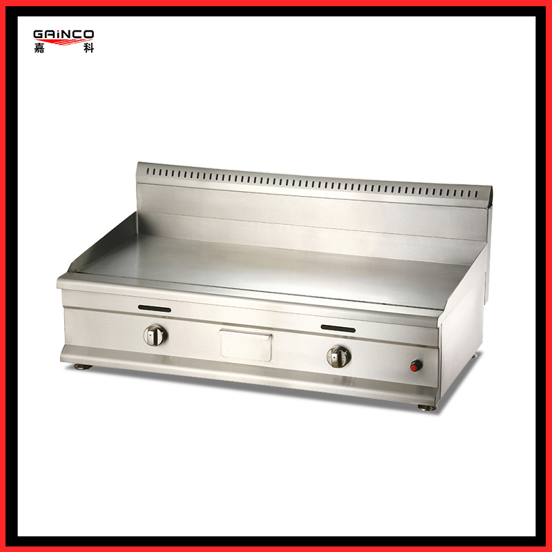 Gainco GT600 Energy efficient Electric Griddle used to fry steak / 1